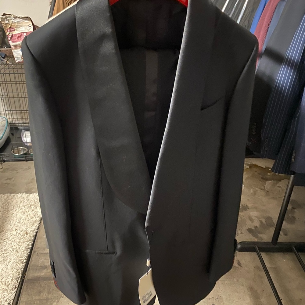 Men suits - Picture 10 of 15